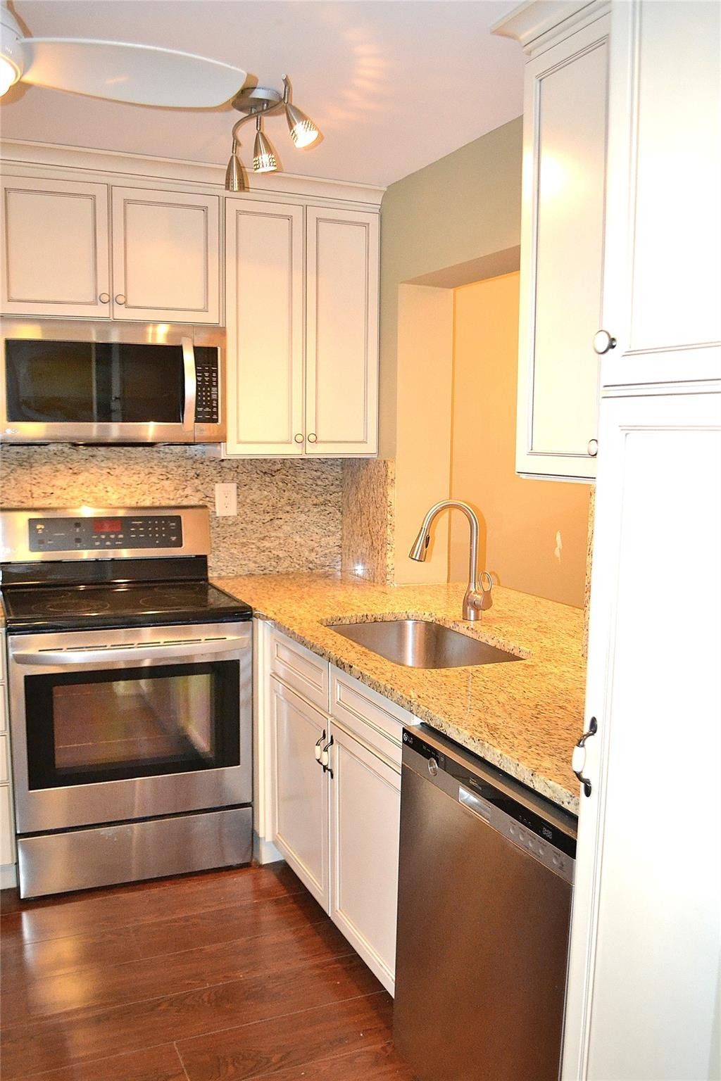 8150 W Mcnab Road, Unit 210, Tamarac, FL 33321 Photo