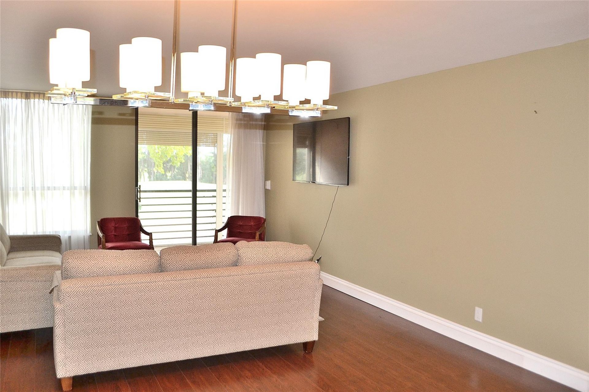 8150 W Mcnab Road, Unit 210, Tamarac, FL 33321 Photo