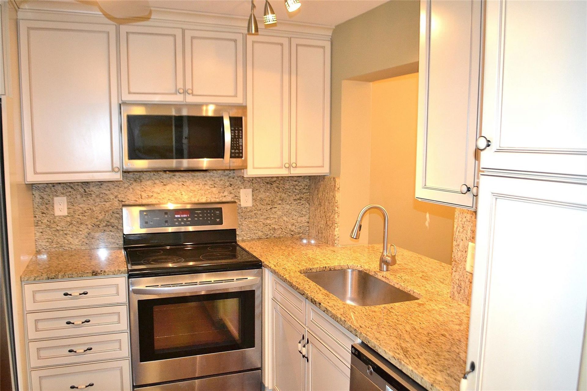 8150 W Mcnab Road, Unit 210, Tamarac, FL 33321 Photo