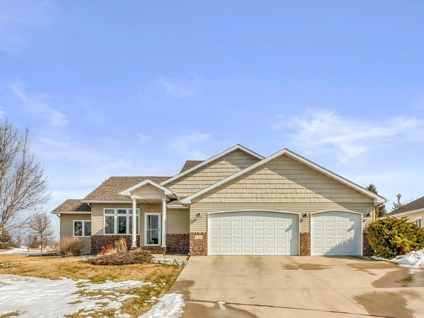 3768 41st Avenue S, Moorhead, MN 56560