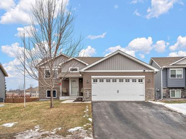 1107 Village Street SE, New Prague, MN 56071