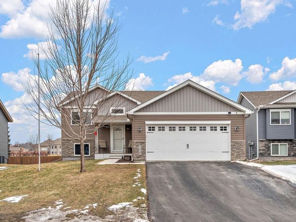 1107 Village Street SE, New Prague, MN 56071