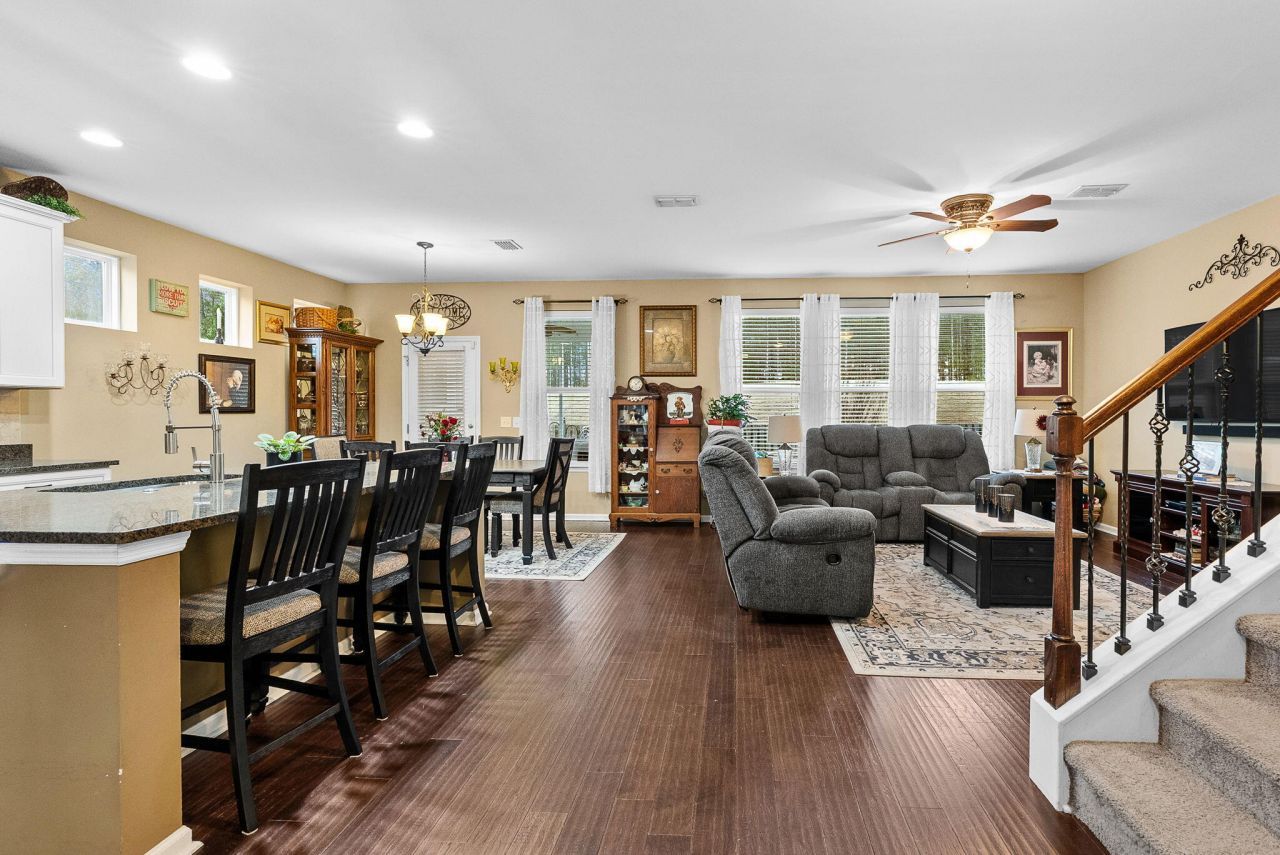 202 Basket Grass Lane Photo 10