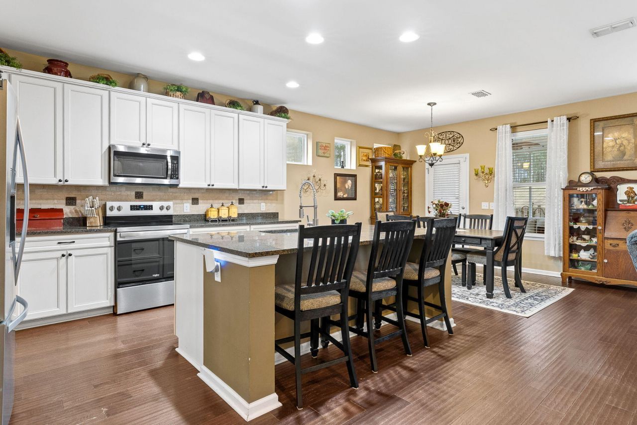 202 Basket Grass Lane Photo 11