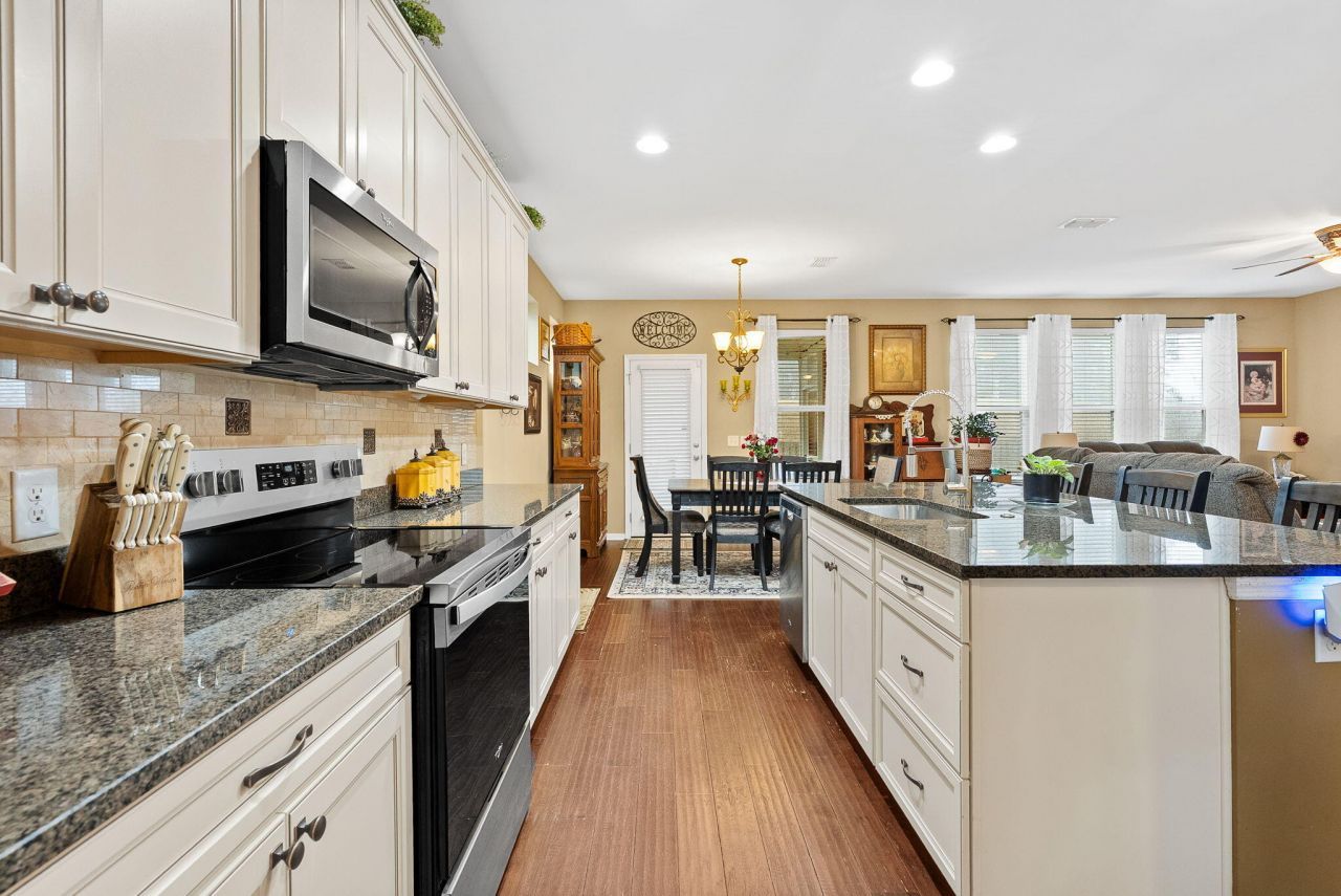 202 Basket Grass Lane Photo 14