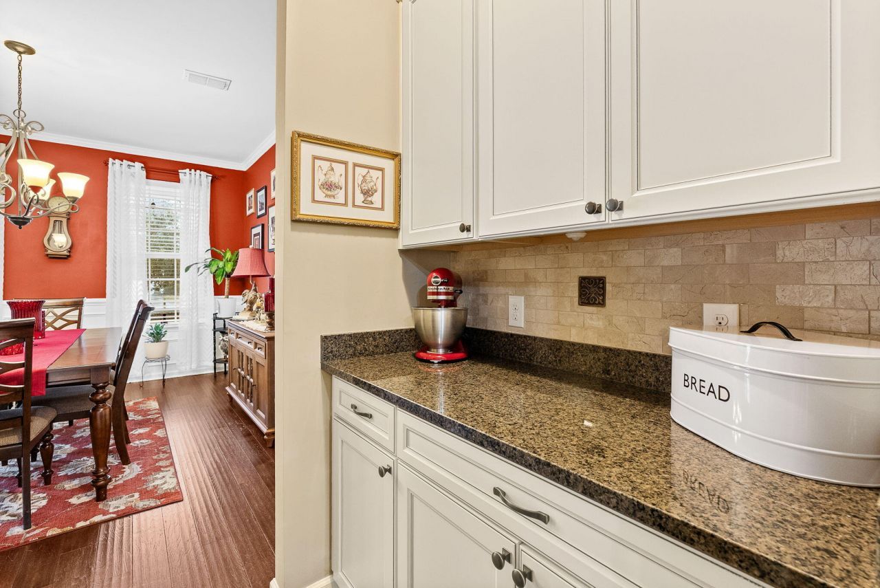 202 Basket Grass Lane Photo 15