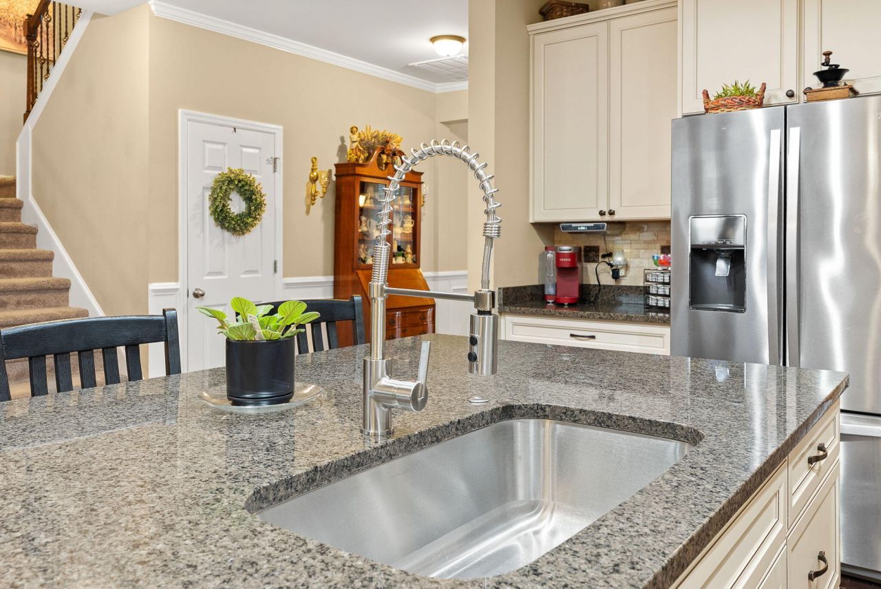 202 Basket Grass Lane Photo 16