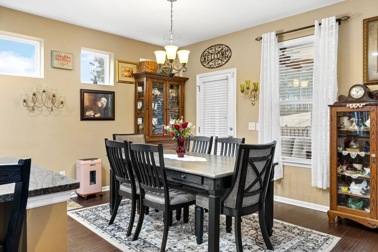 202 Basket Grass Lane Photo 17