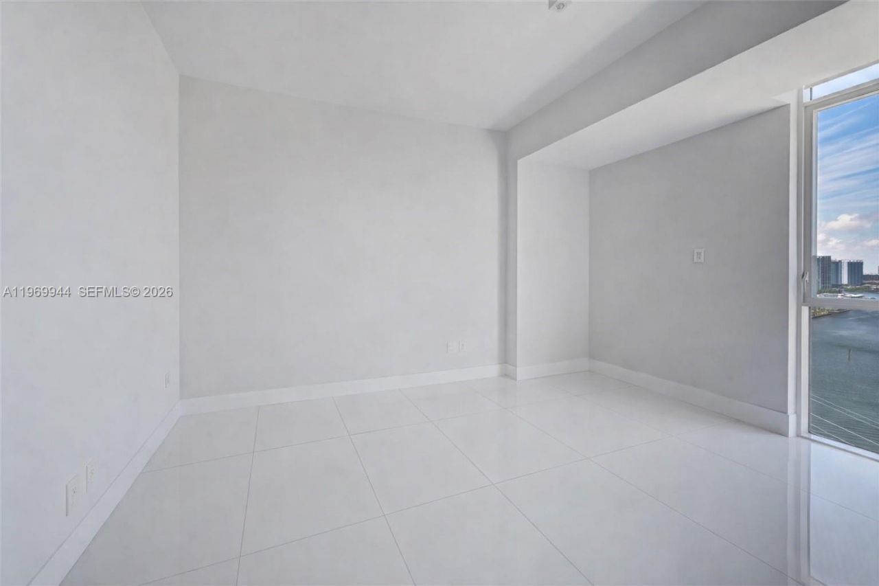 400 Sunny Isles Blvd , Unit 2004, Sunny Isles Beach, FL 33160 Photo