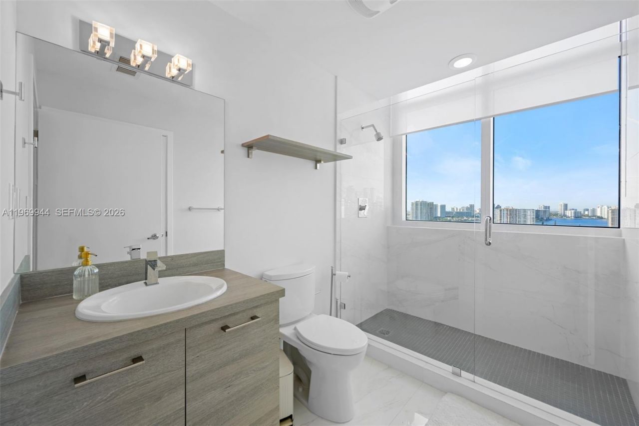 400 Sunny Isles Blvd, Unit 2004, Sunny Isles Beach, FL 33160 Photo