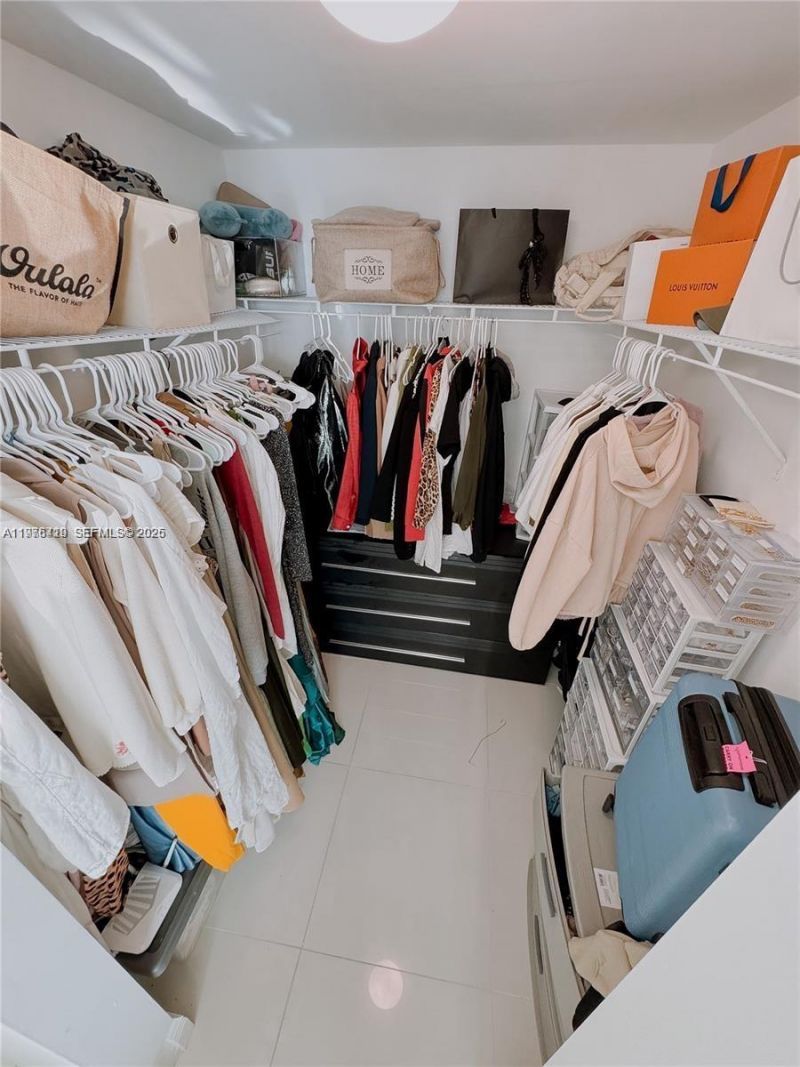 1861 NW S River Dr, Unit 1501, Miami, FL 33125 Photo