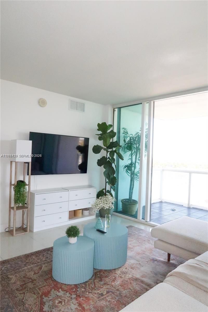 1861 NW S River Dr, Unit 1501, Miami, FL 33125 Photo