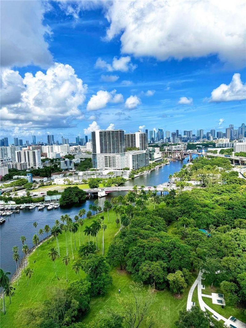 1861 NW S River Dr, Unit 1501, Miami, FL 33125 Photo