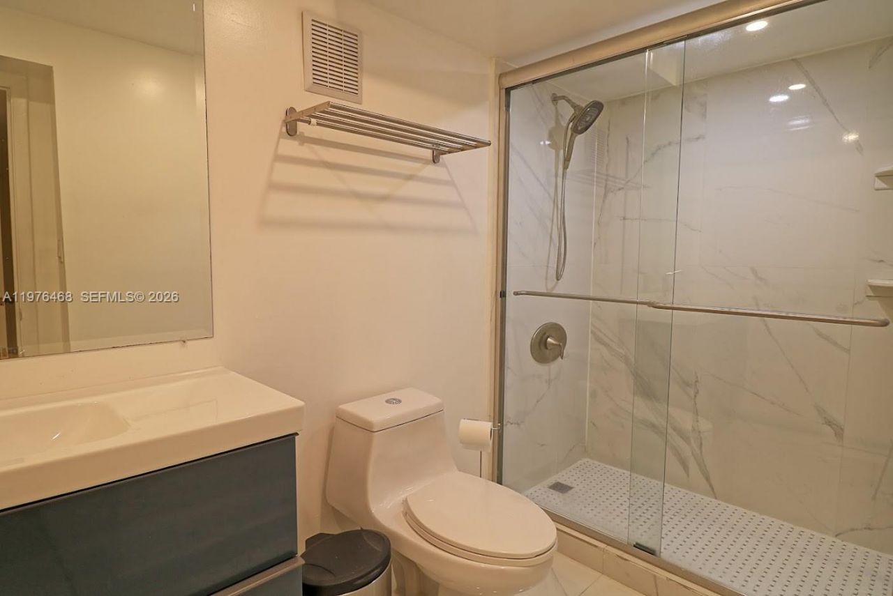 16500 Golf Club Rd , Unit 205, Weston, FL 33326 Photo