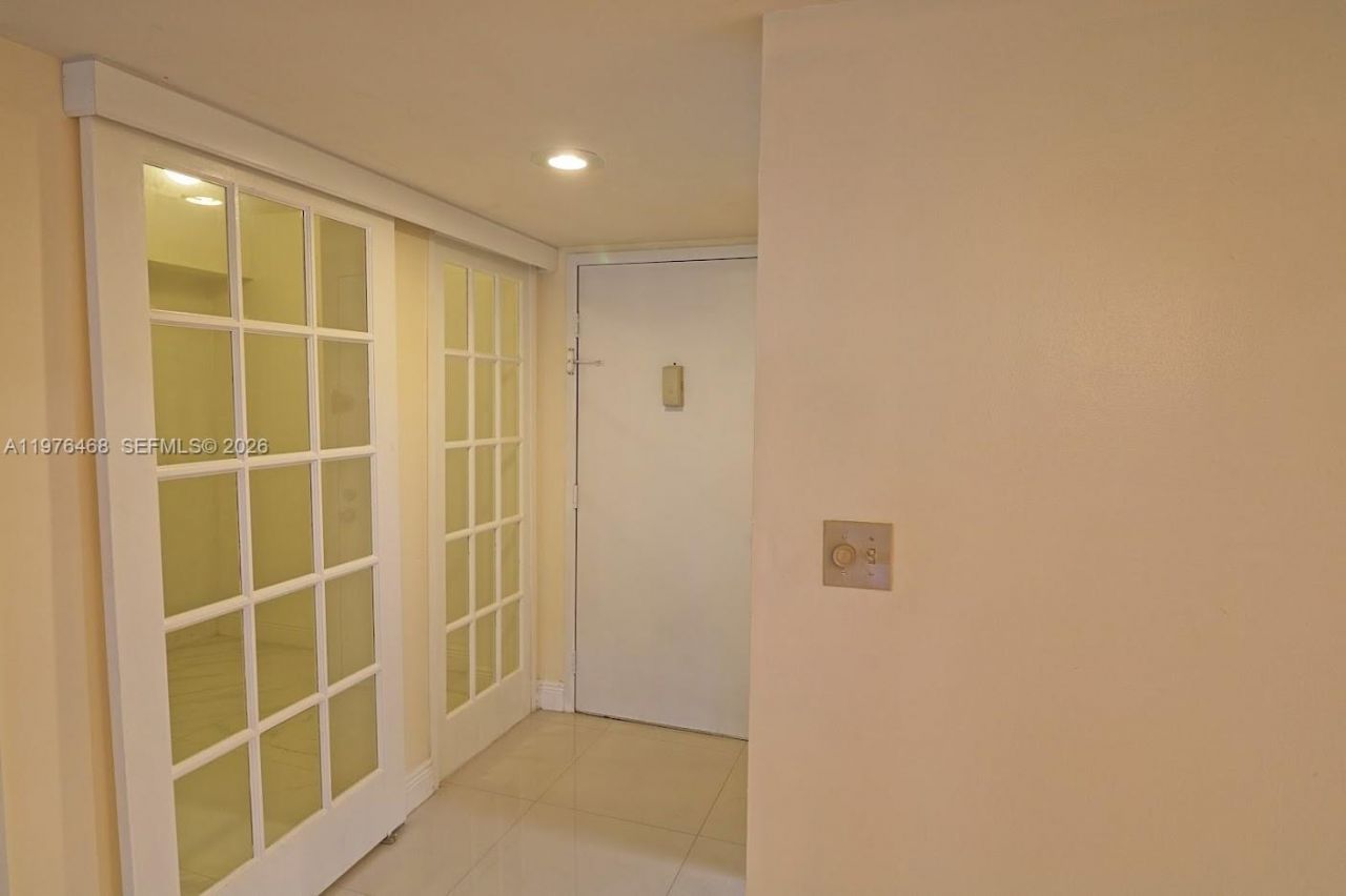 16500 Golf Club Rd , Unit 205, Weston, FL 33326 Photo