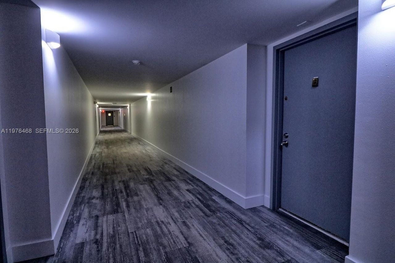 16500 Golf Club Rd , Unit 205, Weston, FL 33326 Photo