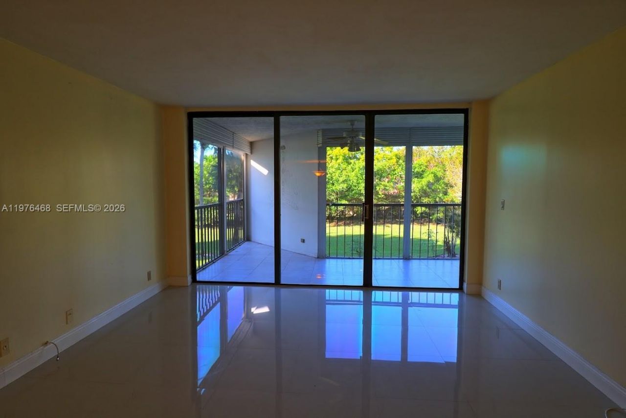 16500 Golf Club Rd , Unit 205, Weston, FL 33326 Photo