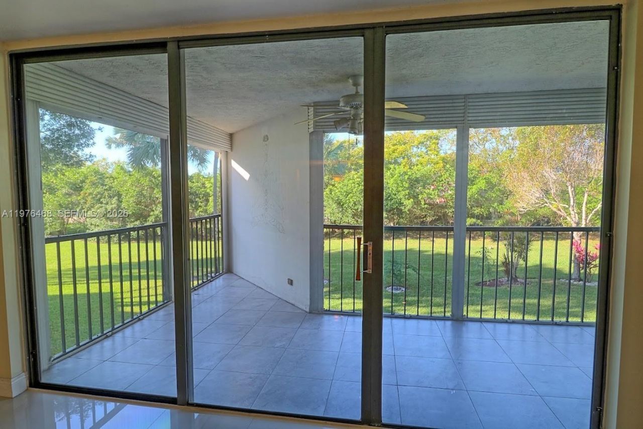 16500 Golf Club Rd , Unit 205, Weston, FL 33326 Photo