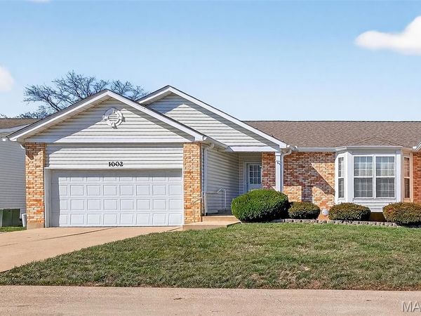 1002 Chapel Hill Drive , Unit 2, St Peters, MO 63376