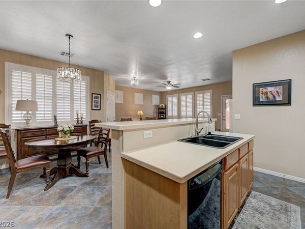 1076 Crescent Falls Street , Henderson, NV 89011