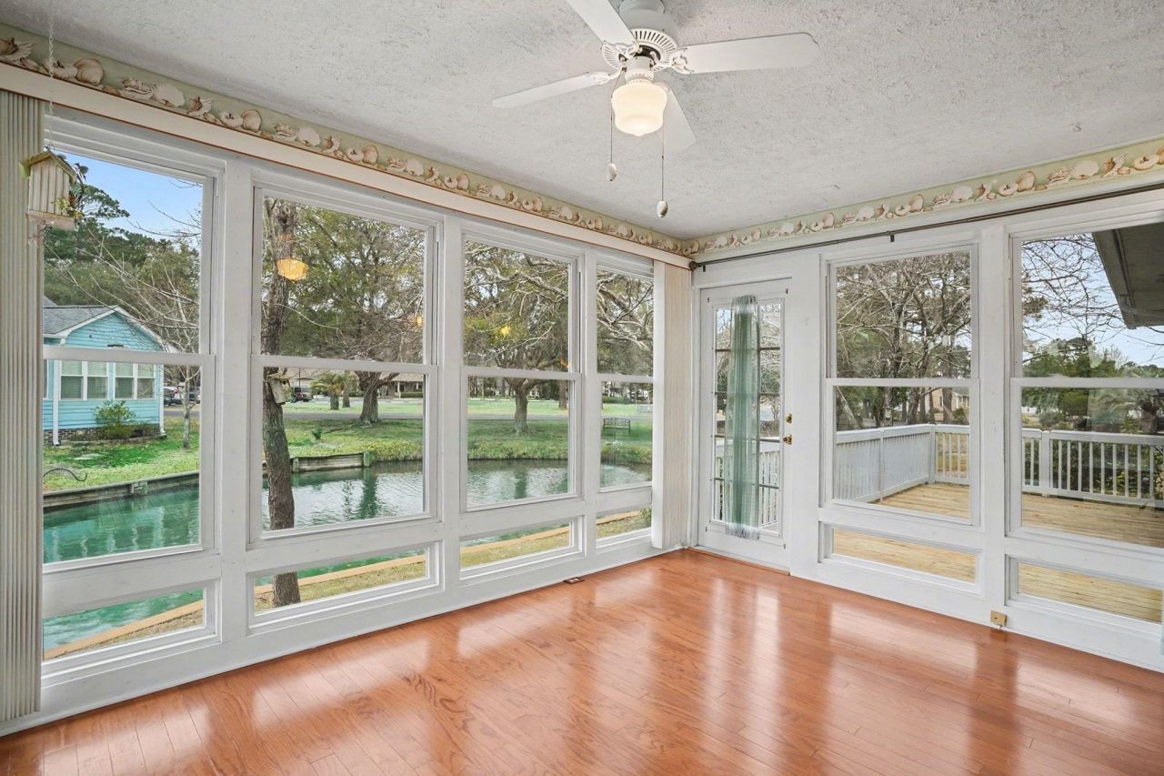 9455 Timber Row Photo 13