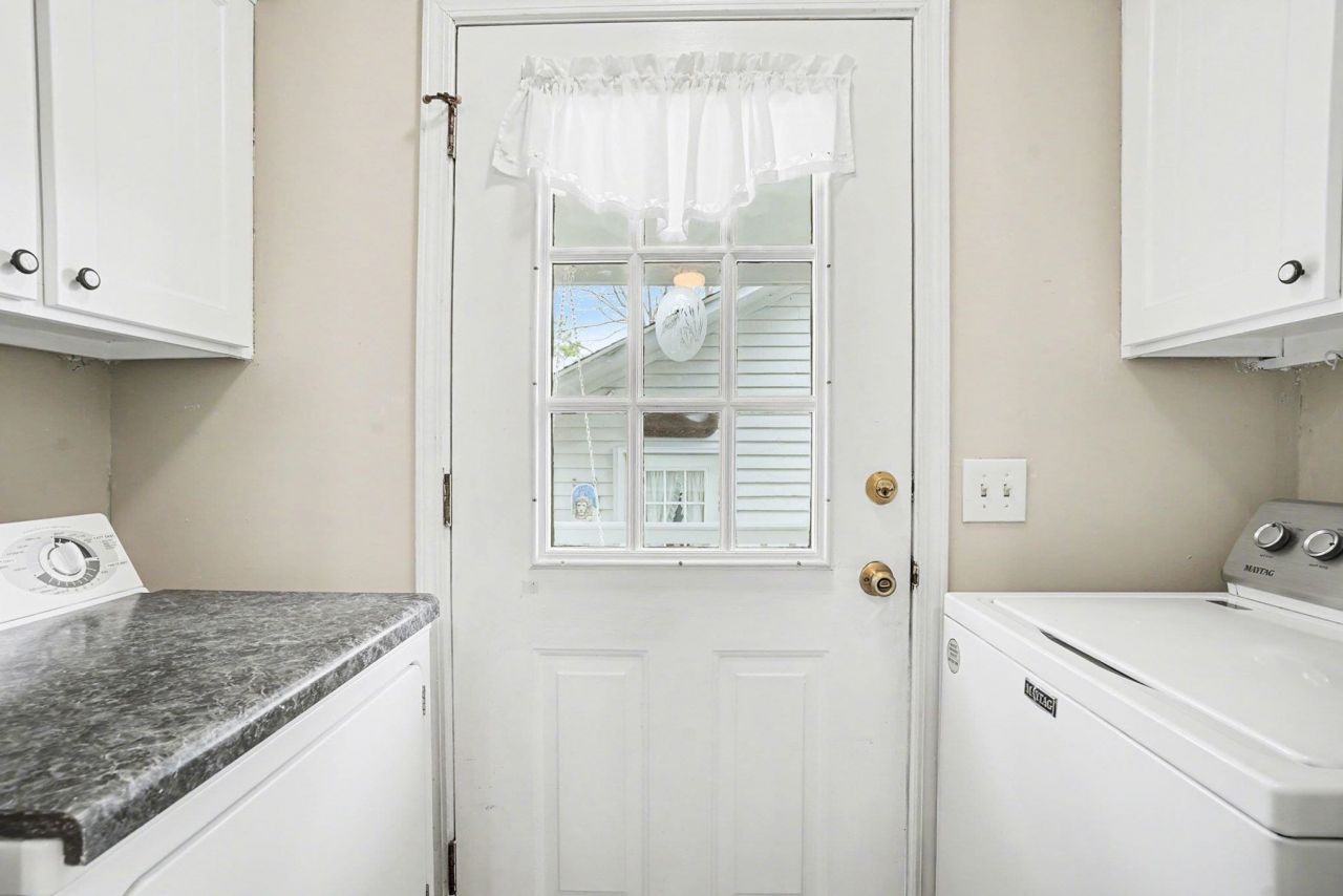 9455 Timber Row Photo 15