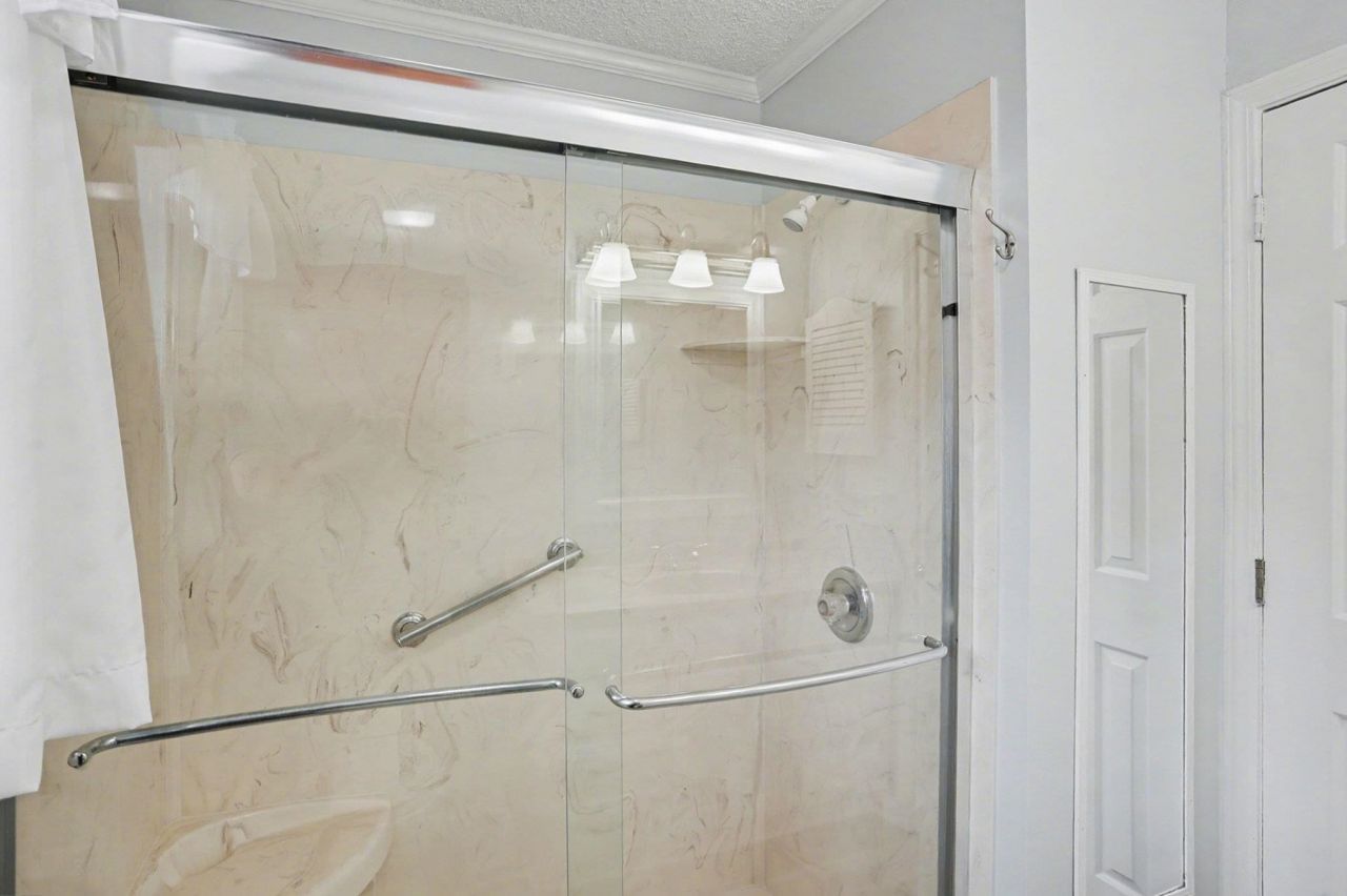 9455 Timber Row Photo 21