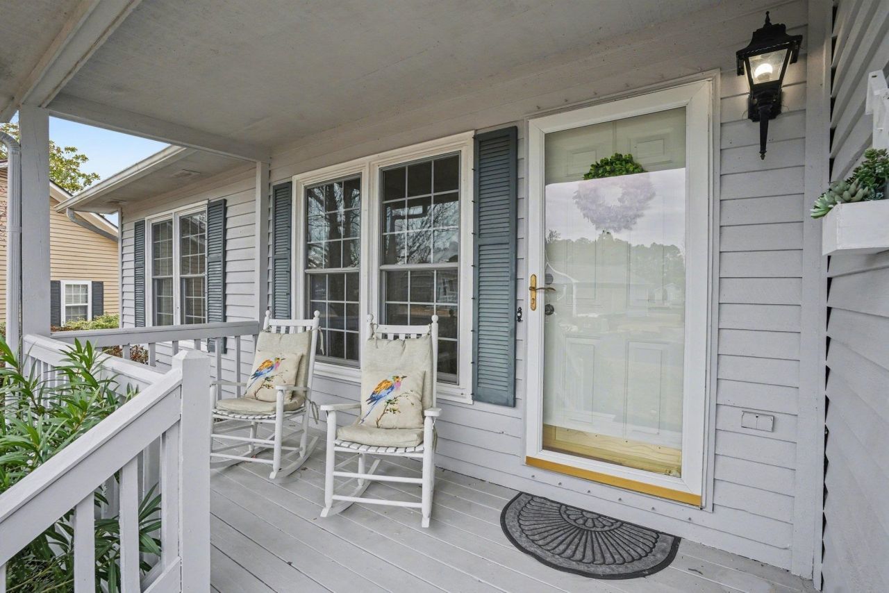 9455 Timber Row Photo 4