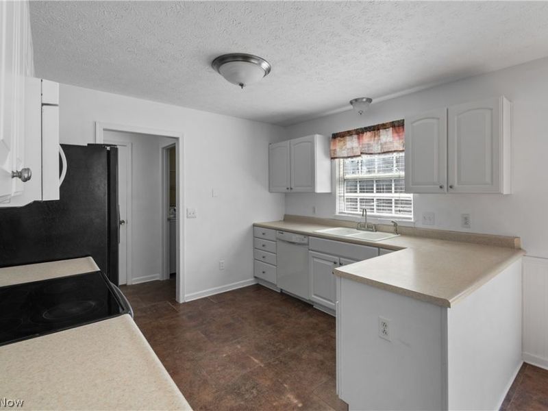 1138 Ledgestone Drive , Wadsworth, OH 44281 Photo 10