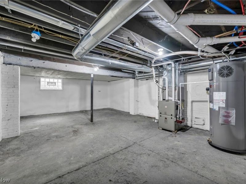 1555 W Market Street , Akron, OH 44313 Photo 36