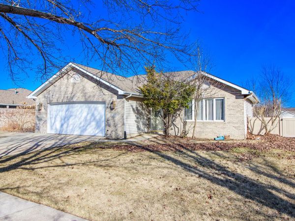 1281 Medlee Drive, Hobart, IN 46342