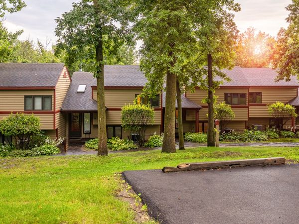 41 Spring Creek Lane, Galena, IL 61036