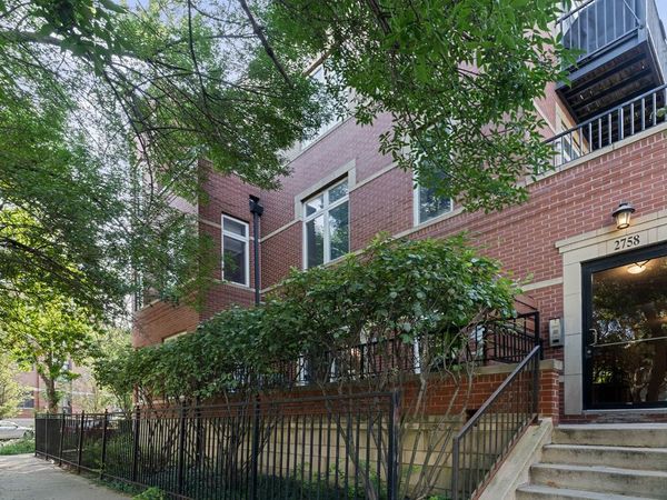 2758 W Francis Place , Unit 204, Chicago, IL 60647