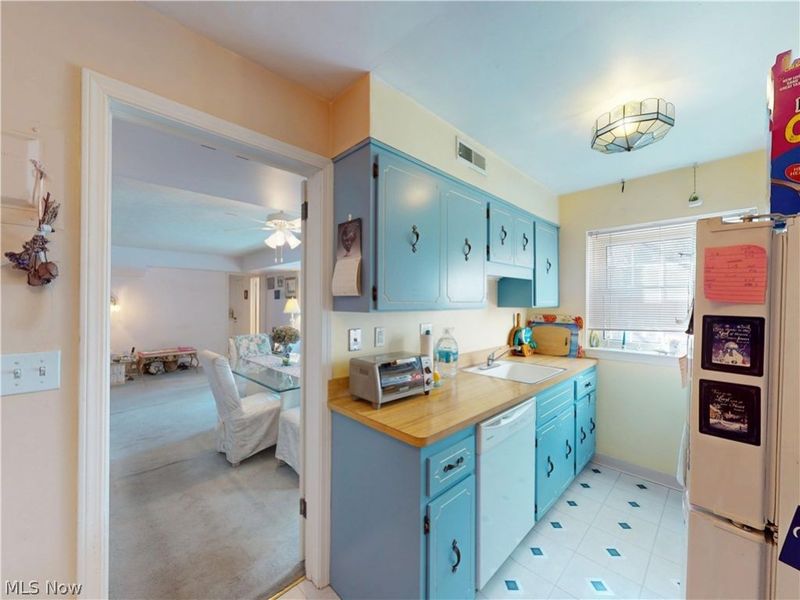 19406 Van Aken Boulevard , Unit 104, Shaker Heights, OH 44122 Photo 14