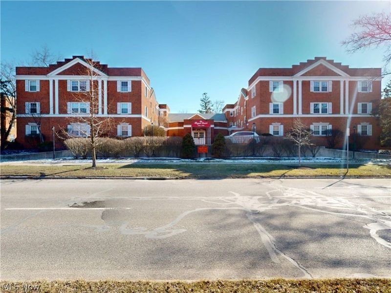 19406 Van Aken Boulevard , Unit 104, Shaker Heights, OH 44122 Photo 3