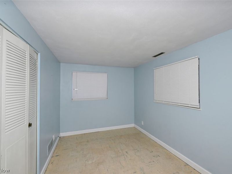 963 Winston Street, Akron, OH 44314 Photo 18