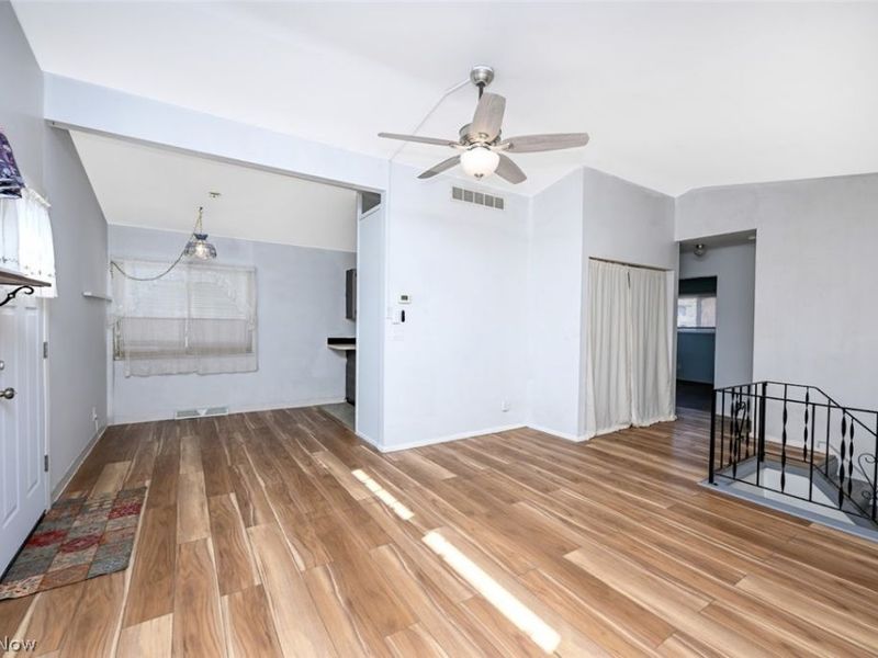 963 Winston Street, Akron, OH 44314 Photo 6