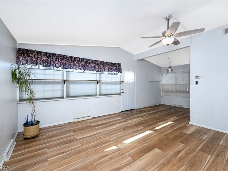 963 Winston Street, Akron, OH 44314 Photo 7