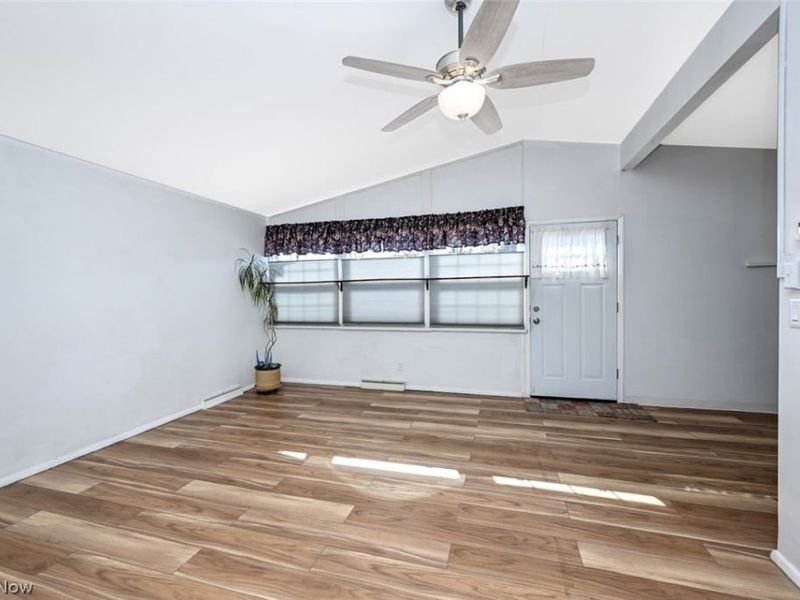 963 Winston Street, Akron, OH 44314 Photo 8