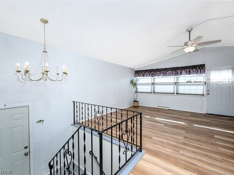 963 Winston Street, Akron, OH 44314 Photo 9