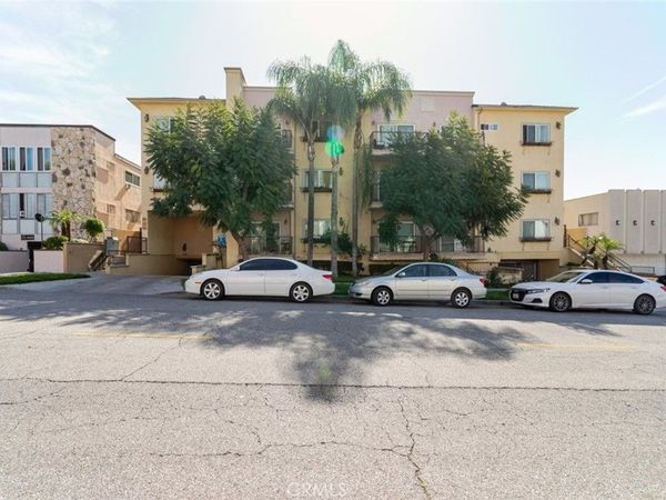 626 E Orange Grove Avenue, Unit 204, Burbank, CA 91501