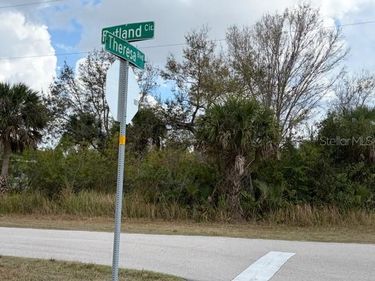 490 THERESA BOULEVARD , PORT CHARLOTTE, FL 33954