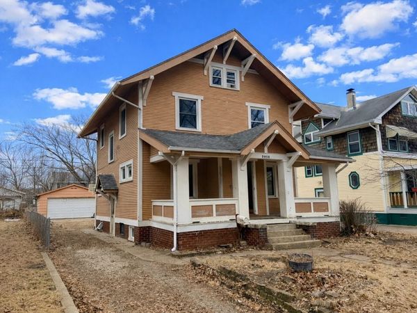 2015 York Street, Des Moines, IA 50316