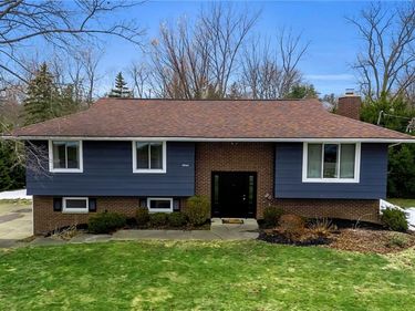 4862 Meadow Lane, Hamburg, NY 14075