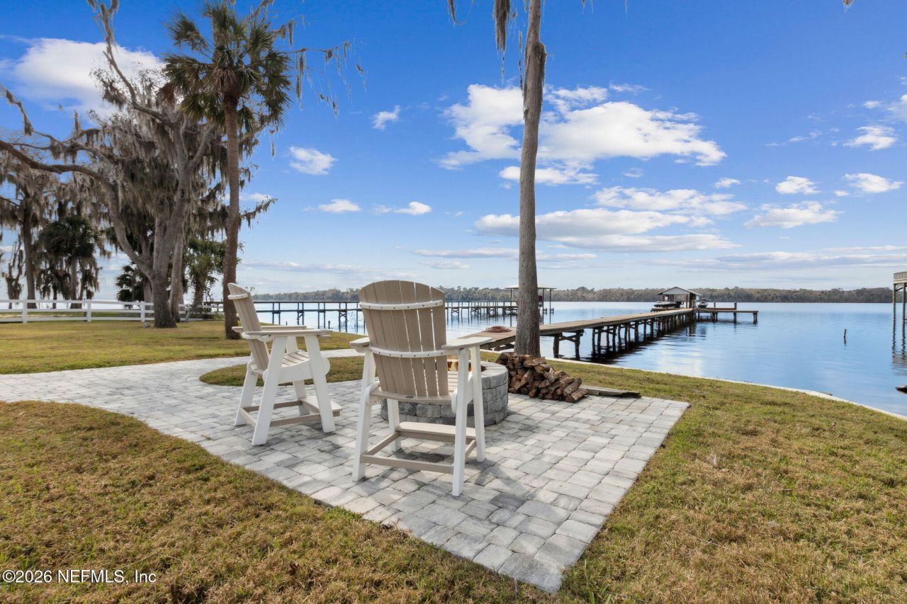 208 Lake George Point Drive, Georgetown, FL 32139 Photo