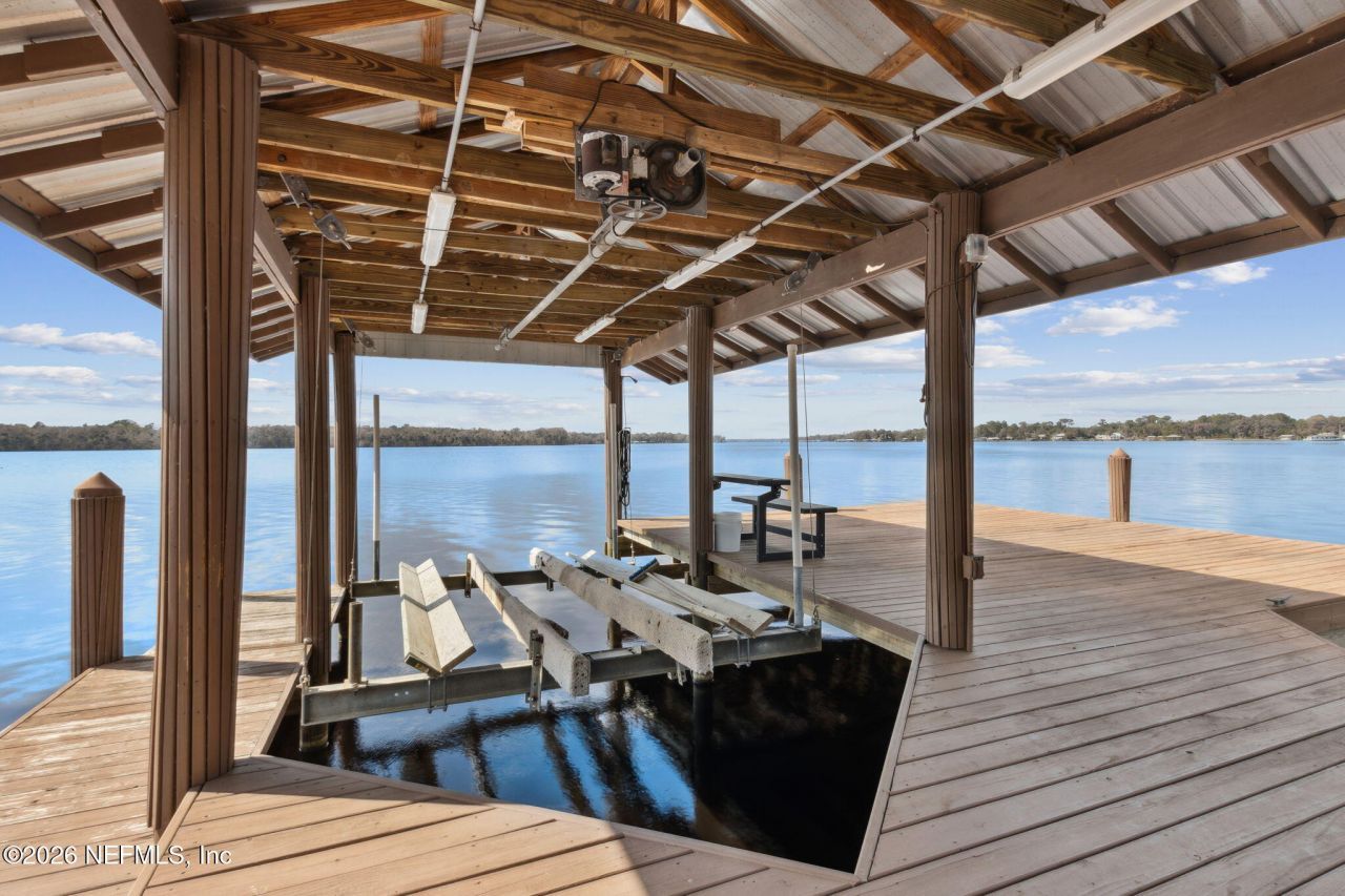 208 Lake George Point Drive, Georgetown, FL 32139 Photo