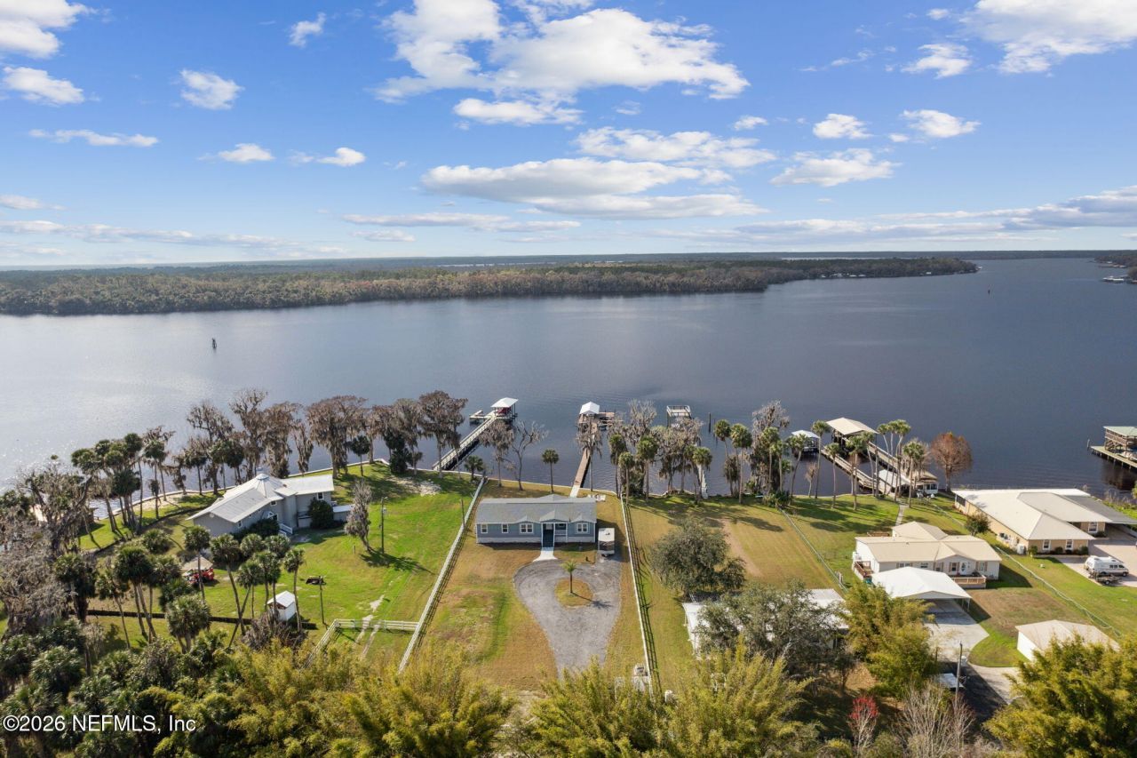 208 Lake George Point Drive, Georgetown, FL 32139 Photo