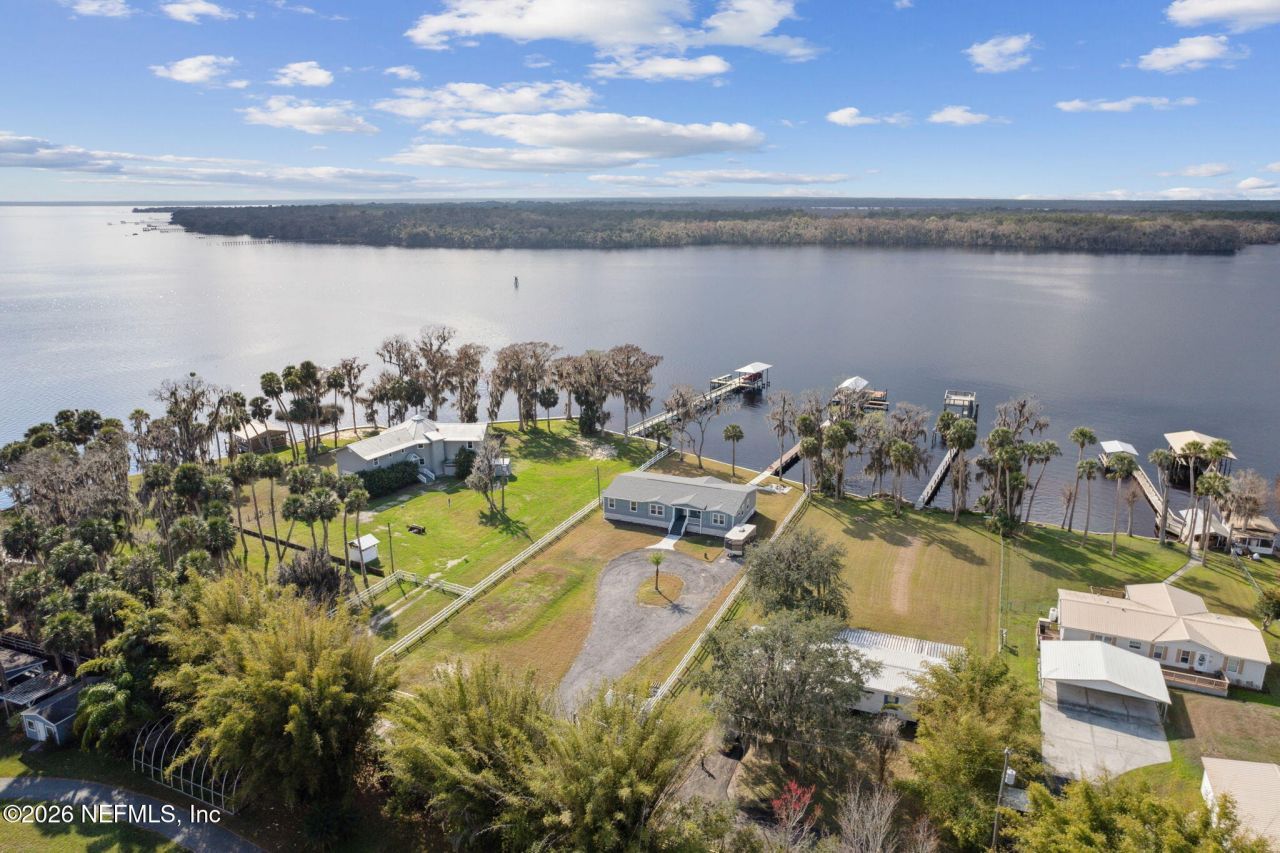 208 Lake George Point Drive, Georgetown, FL 32139 Photo