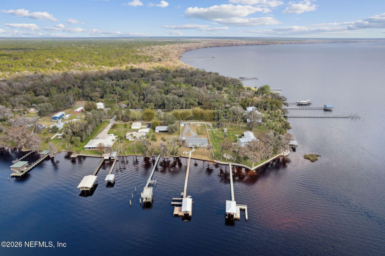 208 Lake George Point Drive, Georgetown, FL 32139 Photo