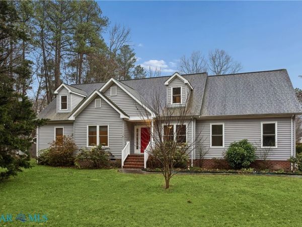 6514 Wyncote Avenue , Gloucester, VA 23061